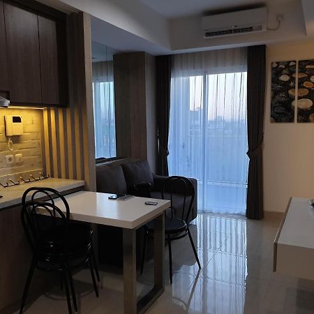 Apartemen Grand Sungkono Lagoon Venetian. Surabaya Exterior photo