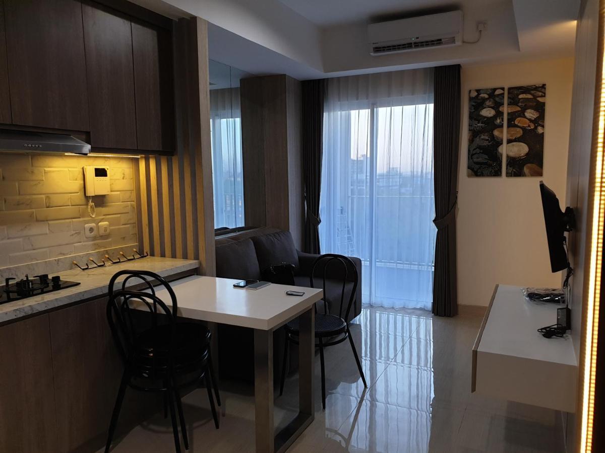 Apartemen Grand Sungkono Lagoon Venetian. Surabaya Exterior photo