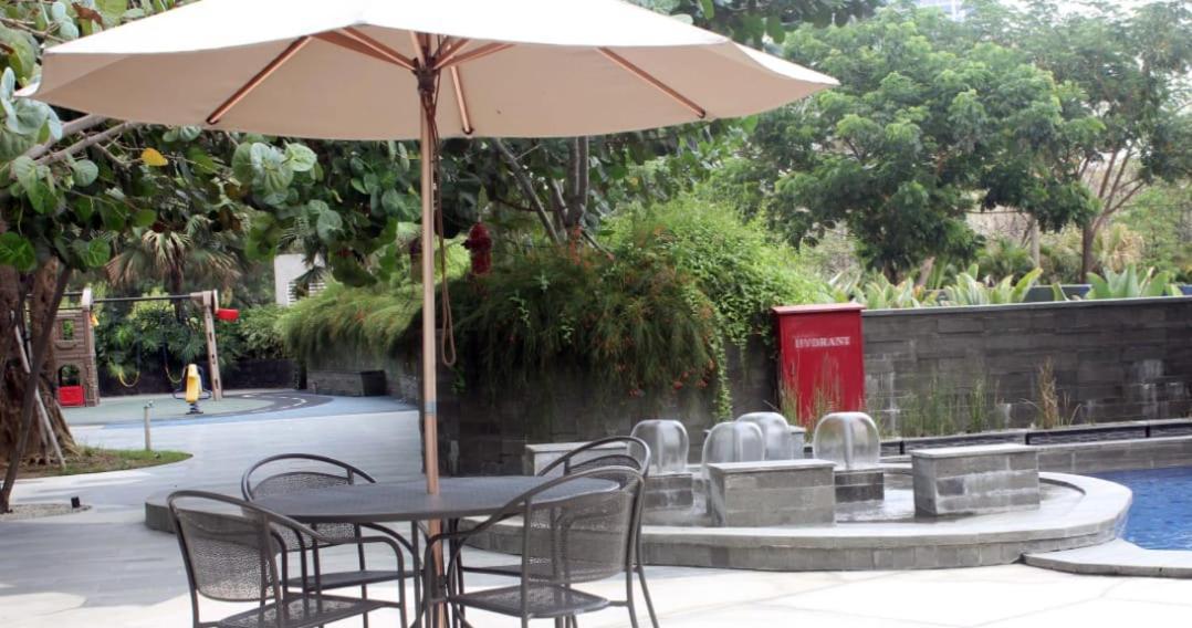 Apartemen Grand Sungkono Lagoon Venetian. Surabaya Exterior photo